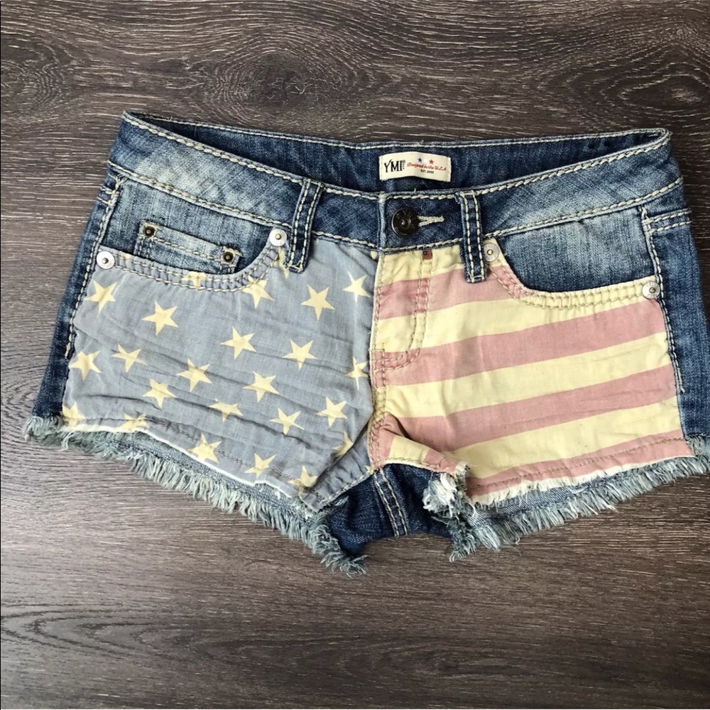 VINTAGE YMI AMERICAN FLAG SHORTS!!!!